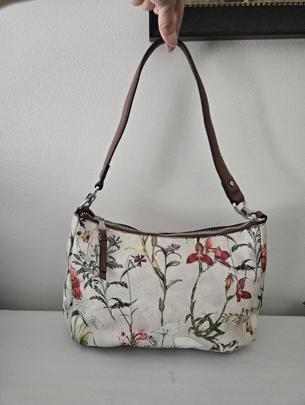 Dana Buchman Floral Botanical Faux Leather Cream Multi Pocket Shoulder Bag